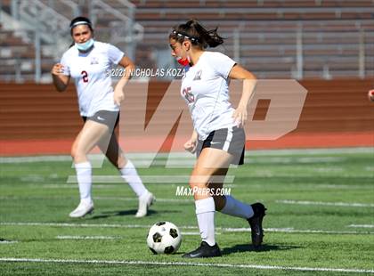 Thumbnail 1 in Paramount vs. Lynwood photogallery.