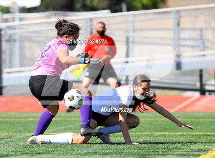 Thumbnail 1 in Paramount vs. Lynwood photogallery.