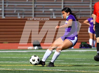 Thumbnail 1 in Paramount vs. Lynwood photogallery.