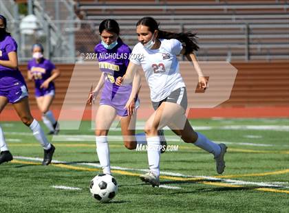 Thumbnail 3 in Paramount vs. Lynwood photogallery.