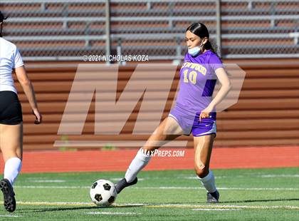 Thumbnail 1 in Paramount vs. Lynwood photogallery.