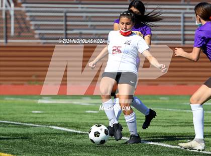 Thumbnail 1 in Paramount vs. Lynwood photogallery.