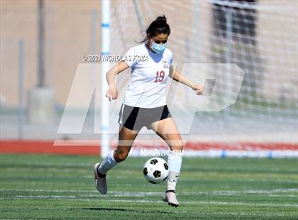 Thumbnail 1 in Paramount vs. Lynwood photogallery.