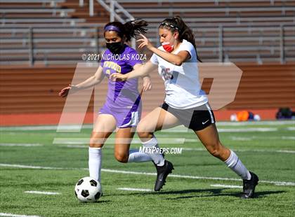 Thumbnail 3 in Paramount vs. Lynwood photogallery.