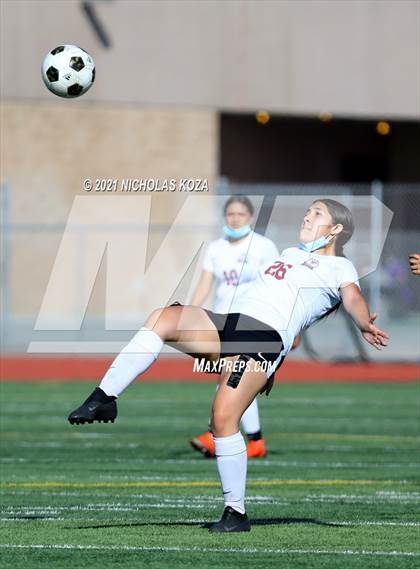 Thumbnail 3 in Paramount vs. Lynwood photogallery.
