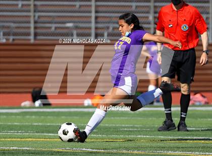 Thumbnail 3 in Paramount vs. Lynwood photogallery.