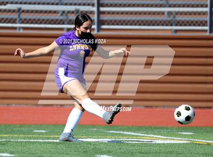 Thumbnail 1 in Paramount vs. Lynwood photogallery.