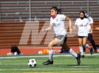 Thumbnail 3 in Paramount vs. Lynwood photogallery.