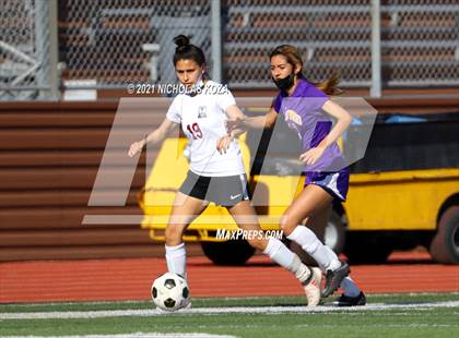 Thumbnail 1 in Paramount vs. Lynwood photogallery.