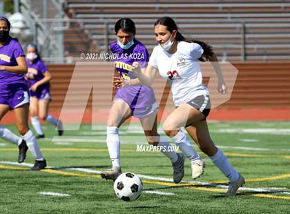 Thumbnail 2 in Paramount vs. Lynwood photogallery.