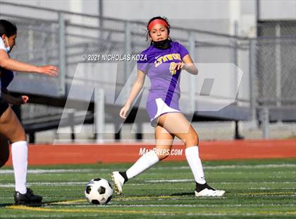 Thumbnail 1 in Paramount vs. Lynwood photogallery.