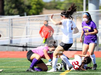 Thumbnail 1 in Paramount vs. Lynwood photogallery.