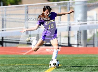 Thumbnail 1 in Paramount vs. Lynwood photogallery.