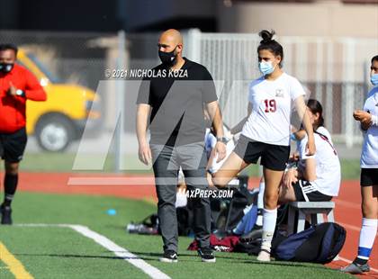Thumbnail 1 in Paramount vs. Lynwood photogallery.
