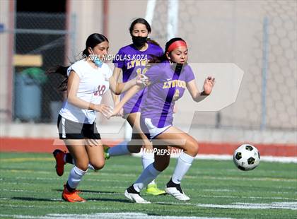 Thumbnail 1 in Paramount vs. Lynwood photogallery.