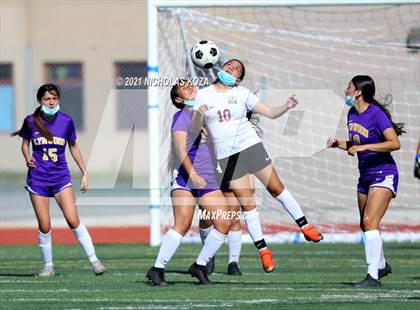 Thumbnail 3 in Paramount vs. Lynwood photogallery.