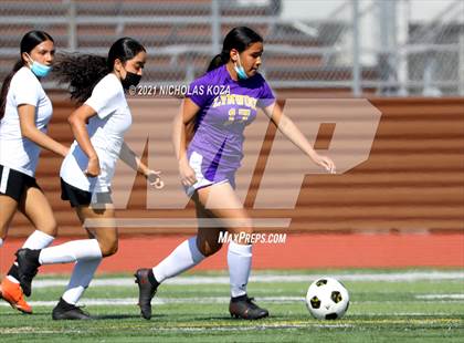 Thumbnail 2 in Paramount vs. Lynwood photogallery.