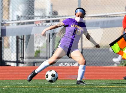 Thumbnail 2 in Paramount vs. Lynwood photogallery.