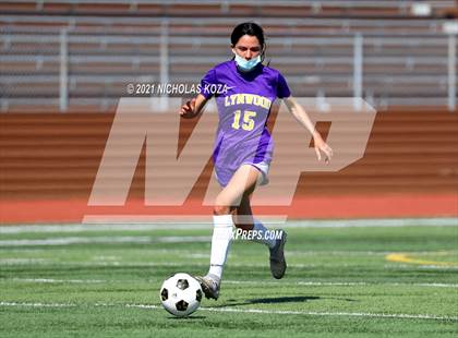Thumbnail 3 in Paramount vs. Lynwood photogallery.
