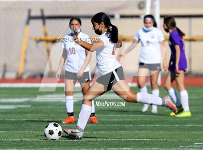 Thumbnail 1 in Paramount vs. Lynwood photogallery.