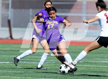 Thumbnail 2 in Paramount vs. Lynwood photogallery.