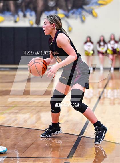 Thumbnail 3 in Thorndale vs Flatonia (UIL 2A Reg IV Bi-District) photogallery.