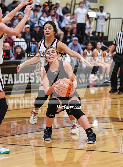Thumbnail 3 in Thorndale vs Flatonia (UIL 2A Reg IV Bi-District) photogallery.