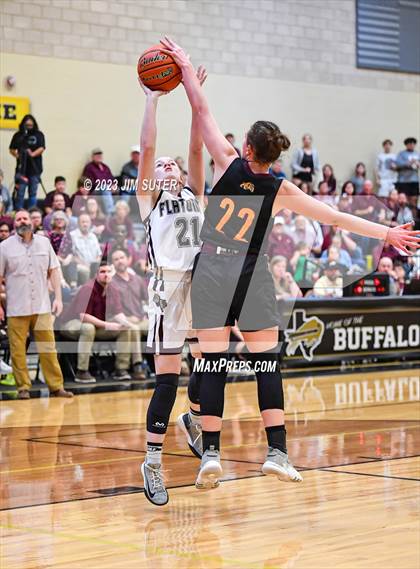 Thumbnail 1 in Thorndale vs Flatonia (UIL 2A Reg IV Bi-District) photogallery.