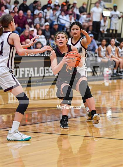 Thumbnail 2 in Thorndale vs Flatonia (UIL 2A Reg IV Bi-District) photogallery.