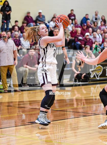 Thumbnail 1 in Thorndale vs Flatonia (UIL 2A Reg IV Bi-District) photogallery.