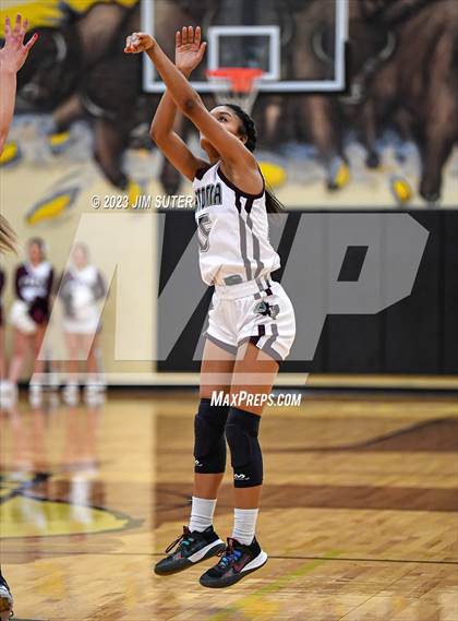Thumbnail 3 in Thorndale vs Flatonia (UIL 2A Reg IV Bi-District) photogallery.
