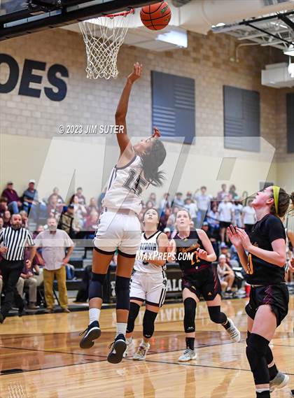 Thumbnail 2 in Thorndale vs Flatonia (UIL 2A Reg IV Bi-District) photogallery.