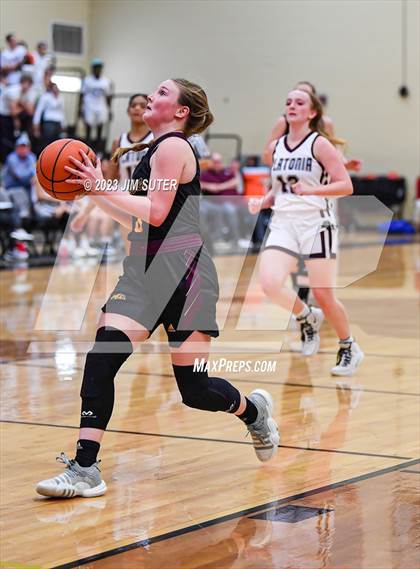 Thumbnail 2 in Thorndale vs Flatonia (UIL 2A Reg IV Bi-District) photogallery.