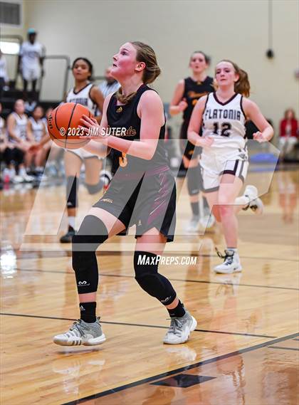 Thumbnail 1 in Thorndale vs Flatonia (UIL 2A Reg IV Bi-District) photogallery.
