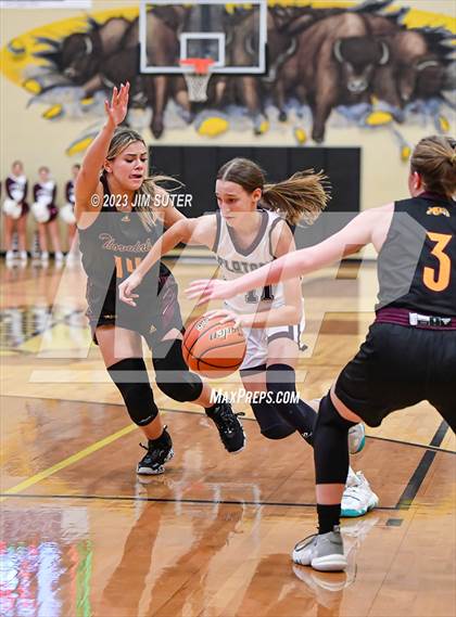 Thumbnail 2 in Thorndale vs Flatonia (UIL 2A Reg IV Bi-District) photogallery.