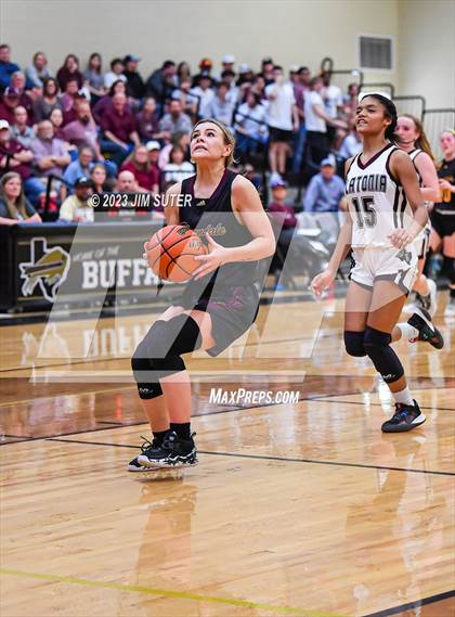 Thumbnail 3 in Thorndale vs Flatonia (UIL 2A Reg IV Bi-District) photogallery.