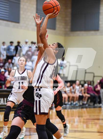 Thumbnail 2 in Thorndale vs Flatonia (UIL 2A Reg IV Bi-District) photogallery.