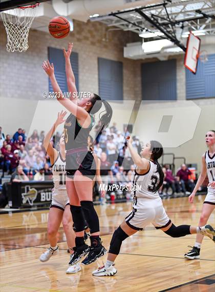 Thumbnail 2 in Thorndale vs Flatonia (UIL 2A Reg IV Bi-District) photogallery.