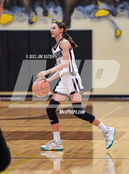 Thumbnail 1 in Thorndale vs Flatonia (UIL 2A Reg IV Bi-District) photogallery.