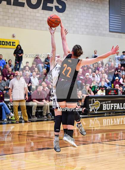 Thumbnail 2 in Thorndale vs Flatonia (UIL 2A Reg IV Bi-District) photogallery.