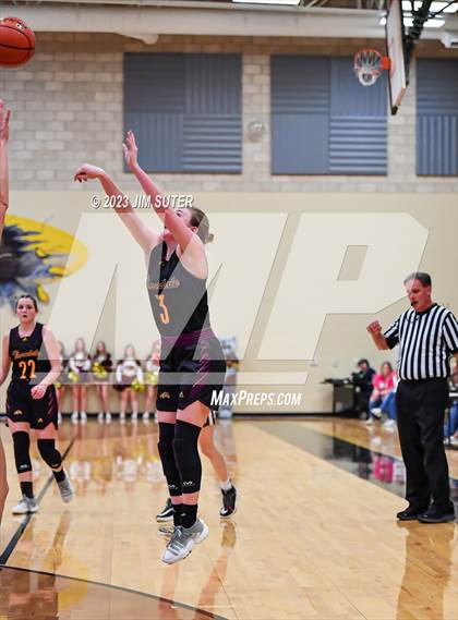 Thumbnail 3 in Thorndale vs Flatonia (UIL 2A Reg IV Bi-District) photogallery.