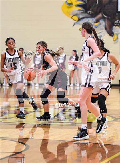 Thumbnail 3 in Thorndale vs Flatonia (UIL 2A Reg IV Bi-District) photogallery.