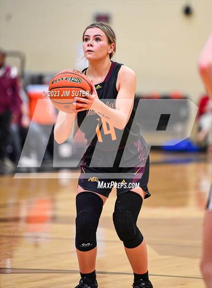 Thumbnail 2 in Thorndale vs Flatonia (UIL 2A Reg IV Bi-District) photogallery.