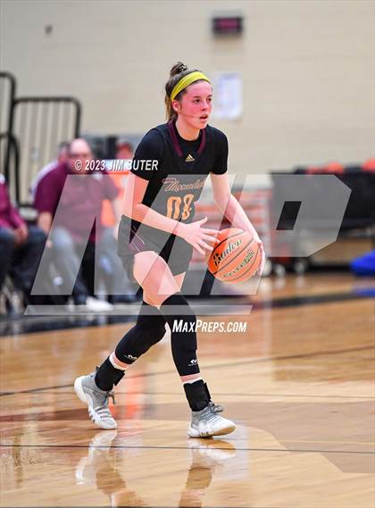 Thumbnail 2 in Thorndale vs Flatonia (UIL 2A Reg IV Bi-District) photogallery.