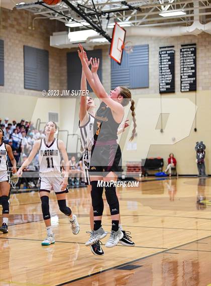 Thumbnail 1 in Thorndale vs Flatonia (UIL 2A Reg IV Bi-District) photogallery.