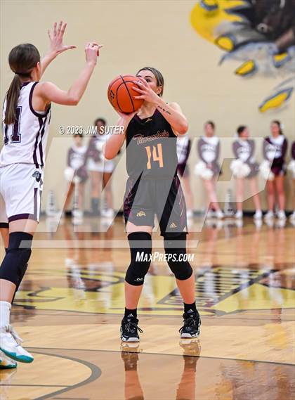Thumbnail 3 in Thorndale vs Flatonia (UIL 2A Reg IV Bi-District) photogallery.