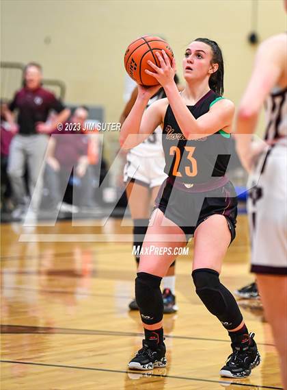 Thumbnail 3 in Thorndale vs Flatonia (UIL 2A Reg IV Bi-District) photogallery.