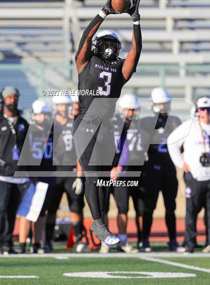 Thumbnail 2 in Palma vs Mission Oak (CIF D4-A State Final) photogallery.