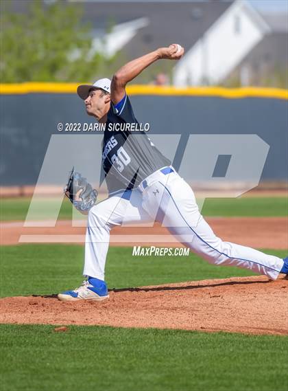 Thumbnail 3 in IMG Academy Black vs. Perry (Coach Bob Invitational) photogallery.
