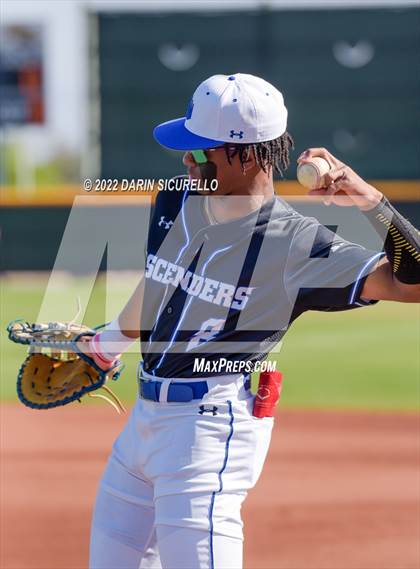 Thumbnail 2 in IMG Academy Black vs. Perry (Coach Bob Invitational) photogallery.